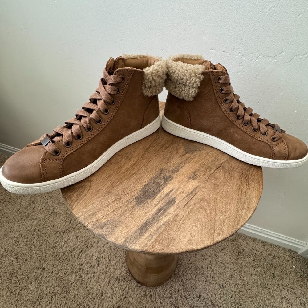 UGG Olive High Top Sneaker Leather Shearling Zip Lace Casual Women Boot 8.5 - Picture 11 of 11